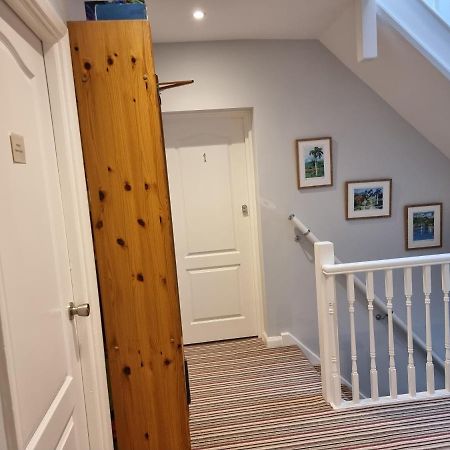 Denham Guest House מראה חיצוני תמונה
